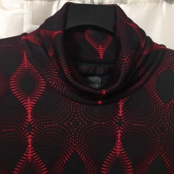 CUSTO BARCELONA Form-Fitting Black Red Midi Dress - Picture 2 of 2